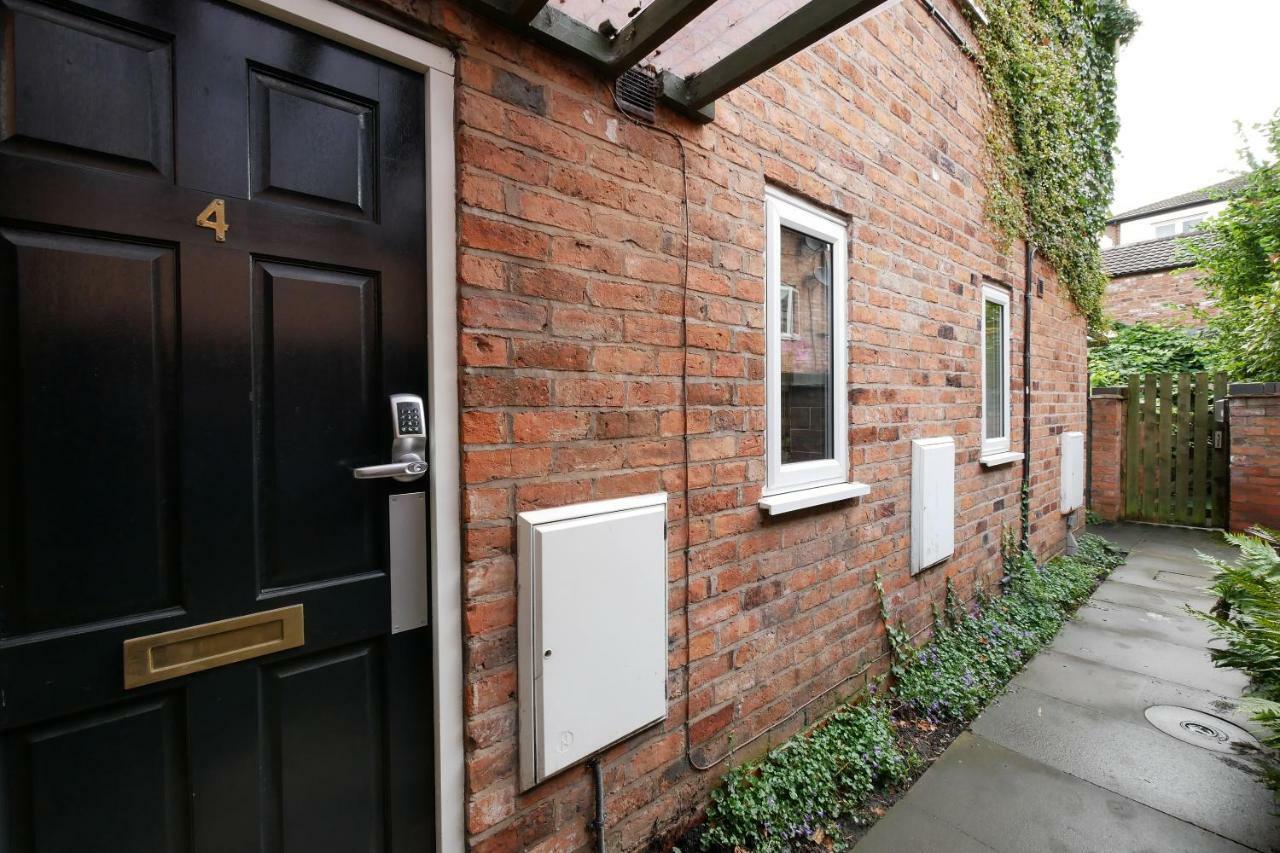 شقة Crewe Short Lets 4 Victoria Court, كرو المظهر الخارجي الصورة